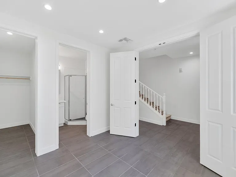 4438 N 27th St #26 — Photo 20