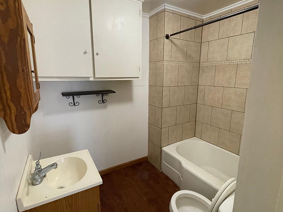 2nd image of 1015 3rd St #A