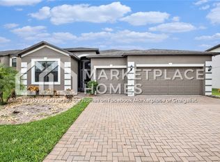10041 Celtic Ash Dr, Ruskin, FL 33573