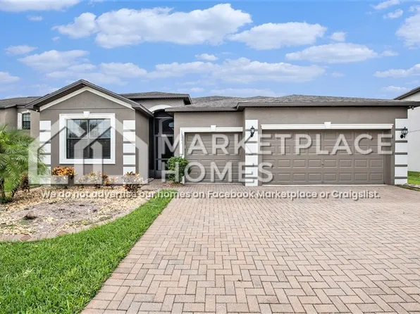 10041 Celtic Ash Dr, Ruskin, FL 33573