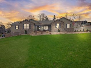 323 Blackhawk Rd, Beaver Falls, PA 15010