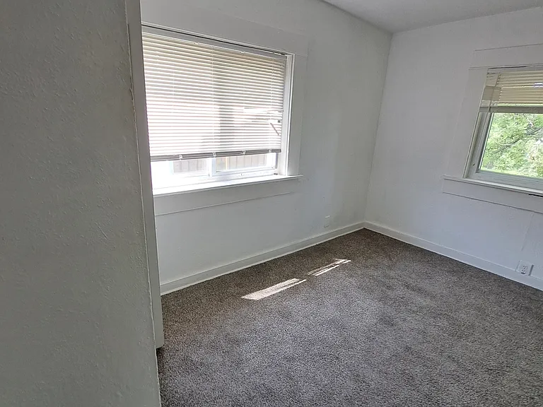 511 Parrot St — Photo 11