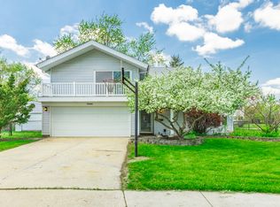 5845 Farnham Ct, Hanover Park, IL 60133