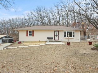 19669 Blue Jay Trail Cir, Lawson, MO 64062