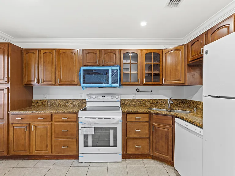814 Hill Dr #C — Photo 8