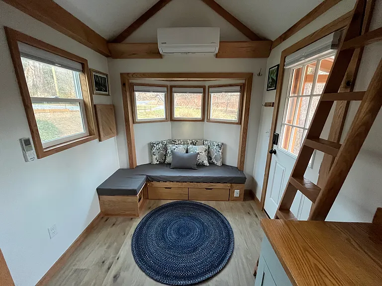 300 Youngs Cove Rd #B — Photo 3