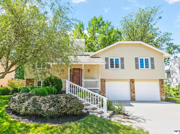 15011 Seward Plz, Omaha, NE 68154