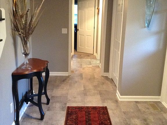 Large Welcoming Foyer
