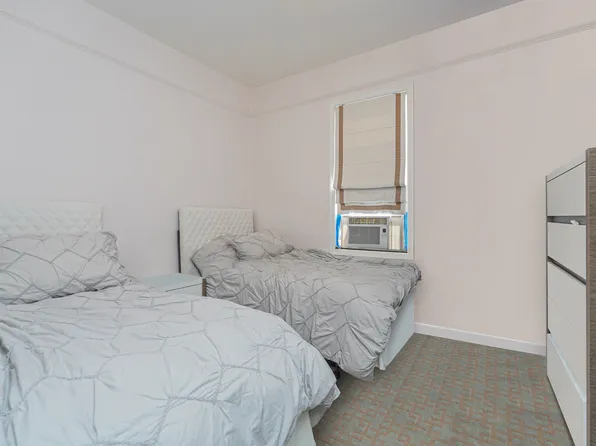 1726 East 4th Street image 11 of 18