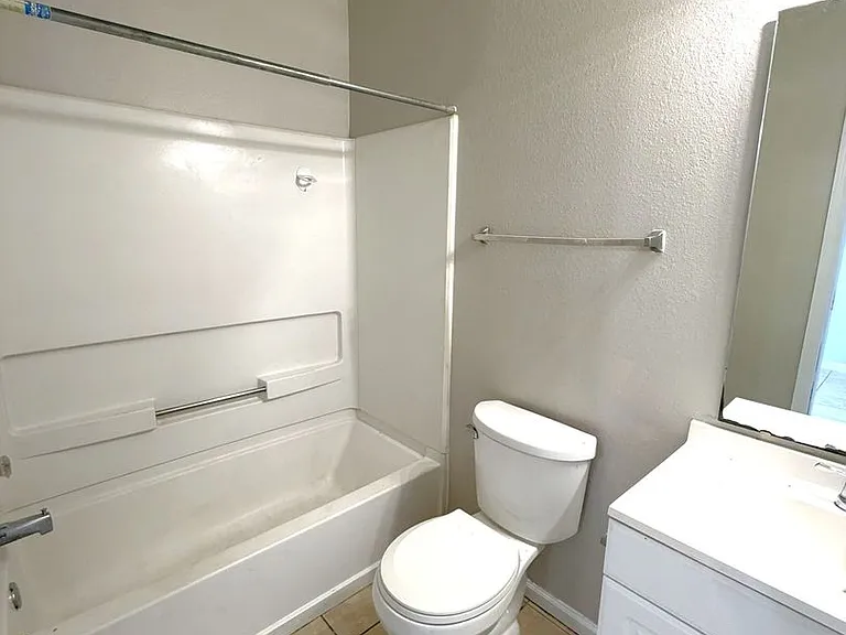 2708 Tess Cir — Photo 10