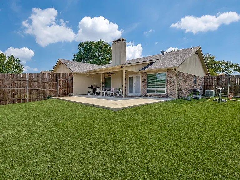 106 Creekside Ln — Photo 12