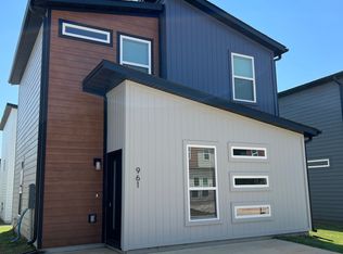 961 Boardwalk Ave, Bentonville, AR 72713