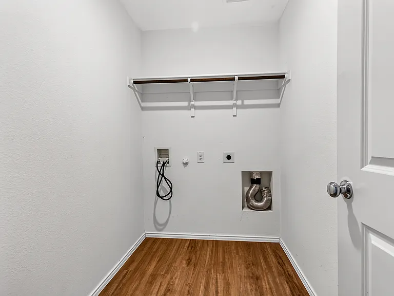 1033 Sourgum St — Photo 36