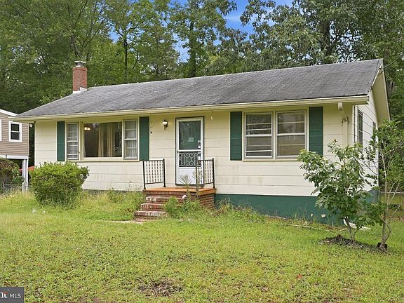 3rd image of 293 Cedar Ln