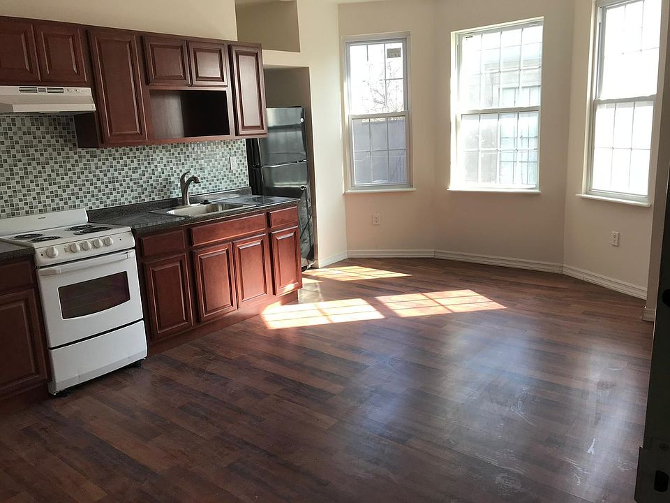 1st image of 1101 W Lehigh Ave #1-2