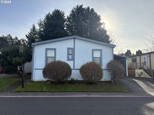 718 SW Crestview Way, Troutdale, OR 97060