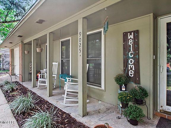 2nd image of 9025 Warbler Ave