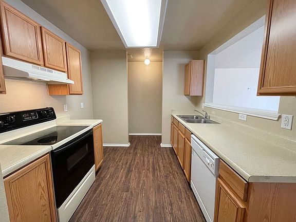 5th image of 3706 Candleglenn