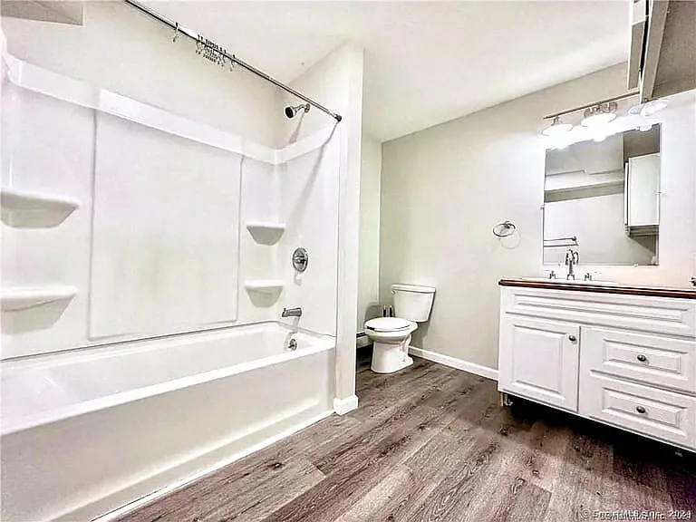 160 Turner Ave #2 — Photo 7
