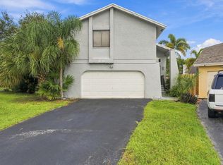 3528 NW 73rd Way, Coral Springs, FL 33065