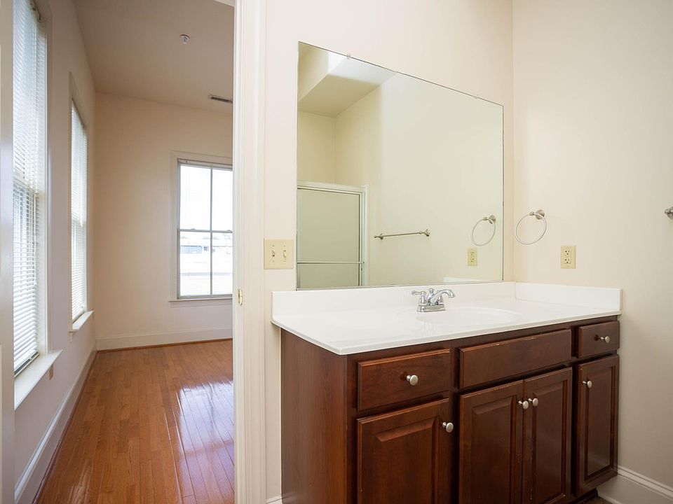 1st image of 1320 W Cary St Suite 1F