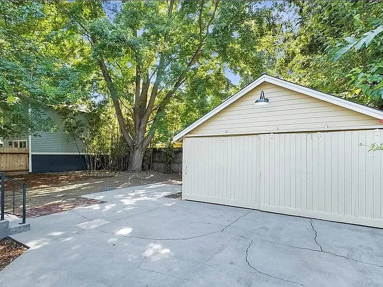 703 Oak Lawn Ave — Photo 15