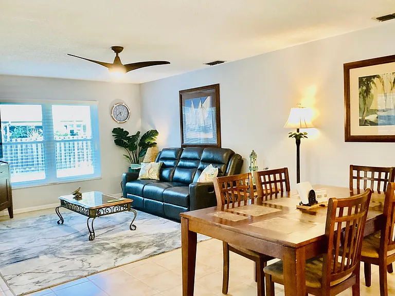 921 Cypress Wood Ln — Photo 31