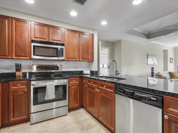 121 N Monroe St APT 8010, Tallahassee, FL 32301