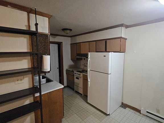 5th image of 211 S Main St #3