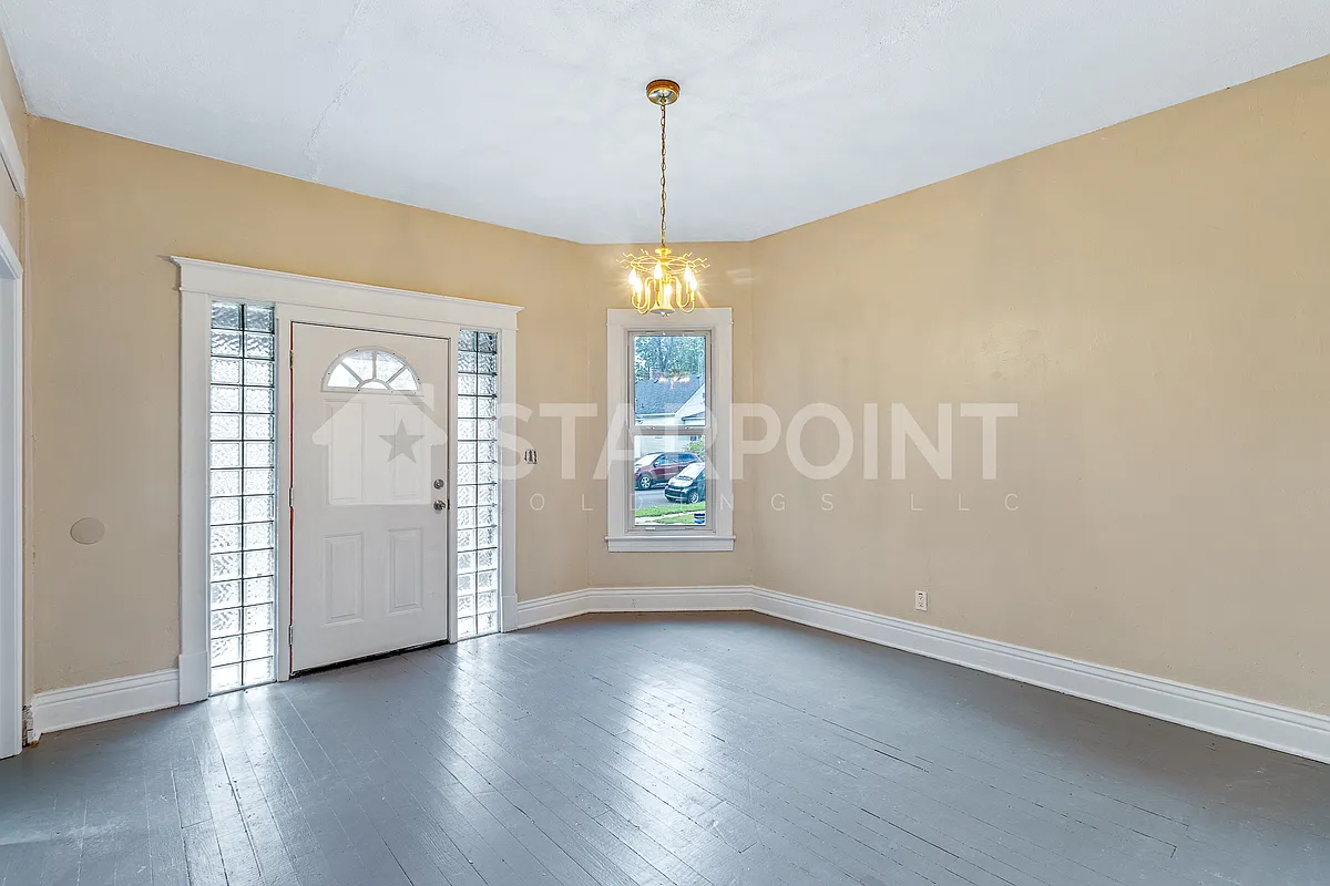 Building Photo - 739 S 37th St