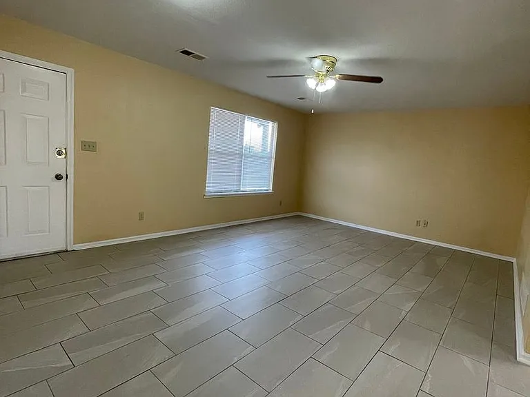 716 Persimmon Pass — Photo 14