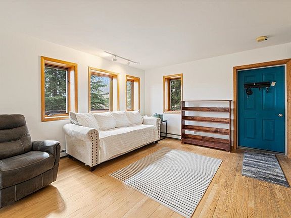 5th image of 3991 Parks Ridge Rd