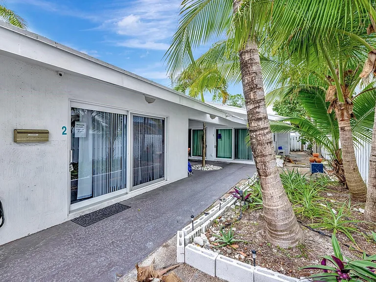 4548 N Ocean Dr #3 — Photo 6