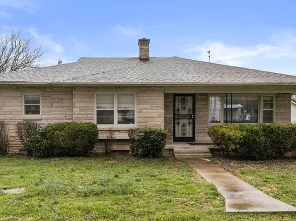 107 E Davis St, Scottsburg, IN 47170