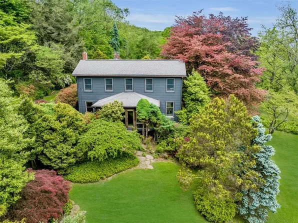 439 Pleasant Hill Rd, Leechburg, PA 15656