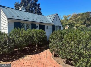 11 Chatham Heights Rd, Fredericksburg, VA 22405