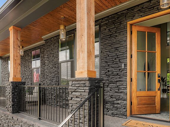 5th image of 3392 Sarah Bee Ln