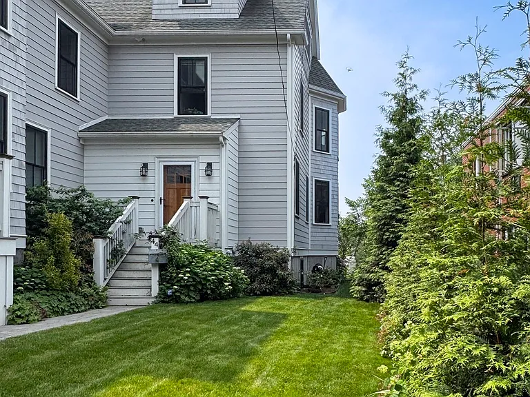 44 Evergreen St #4 — Photo 24