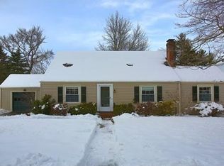 10 Greenlawn Ave, Wellesley, MA 02481