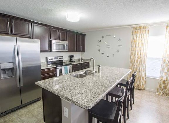 2nd image of 2821 Shelburne Way