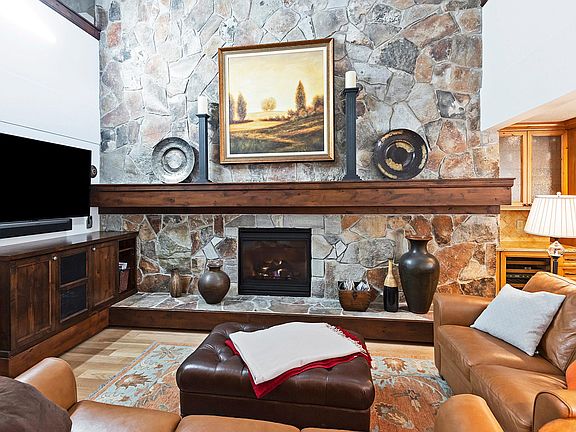 3rd image of 1670 Deer Valley Dr N #55