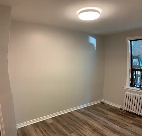 44 Victoria Ave S #1 — Photo 3
