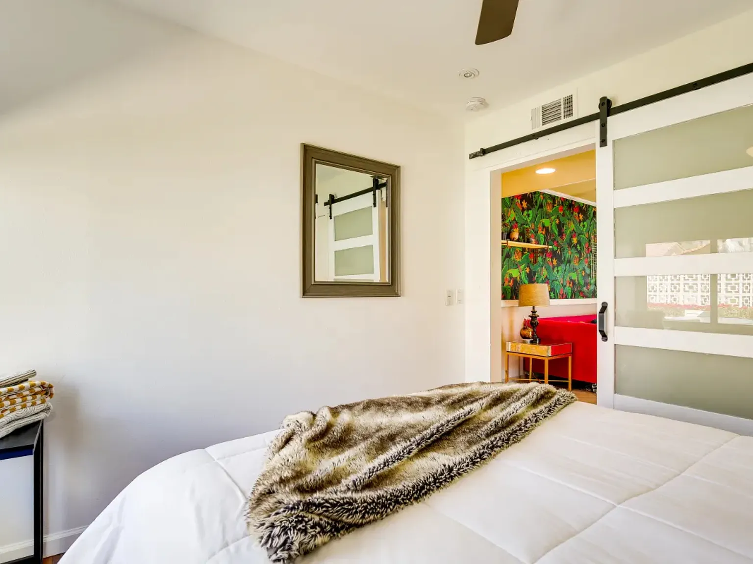 4 bed, 1260 sqft, $4,000 — Photo 3