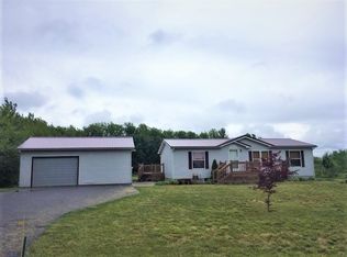 2599 Middle Rd, Silver Creek, NY 14136