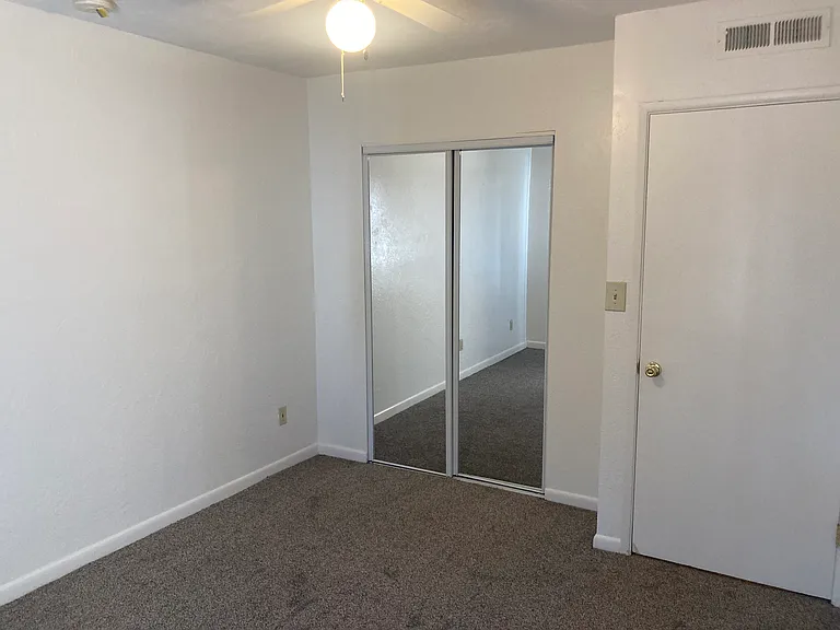 1713 E Arrowhead Ave #A — Photo 14