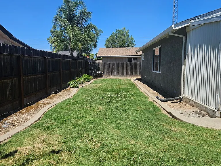 1509 Duportail Ave — Photo 12