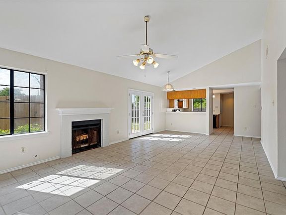 2nd image of 1100 Cloudcrest Ct