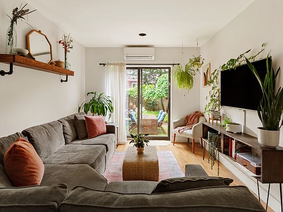 2nd image of 366 Pacific St #1