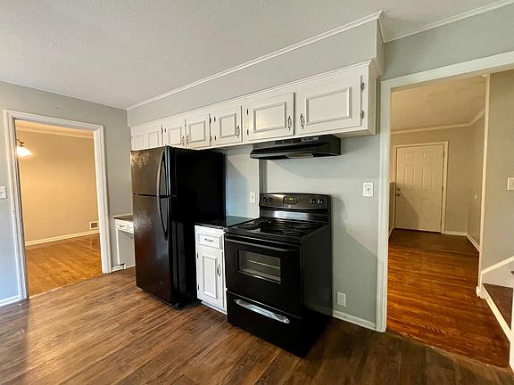 4th image of 7411 Canterbury St