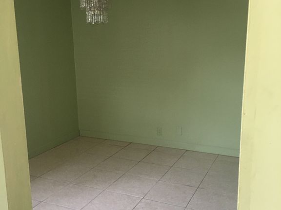 4th image of 411 Belmont Dr